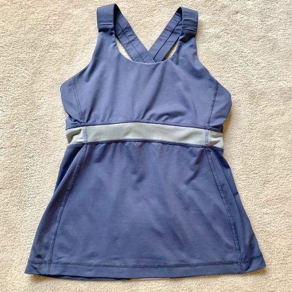 LULULEMON Deep V Tank top with back pocket size 6 - Picture 1 of 15